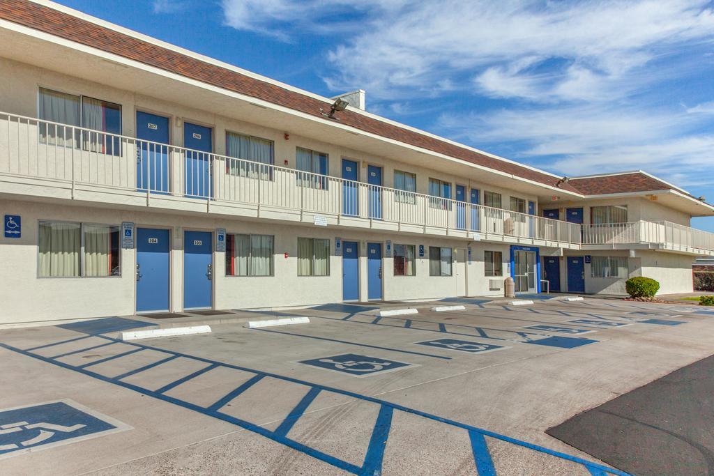 6-phoenix, Az - North Bell Road Hotel
