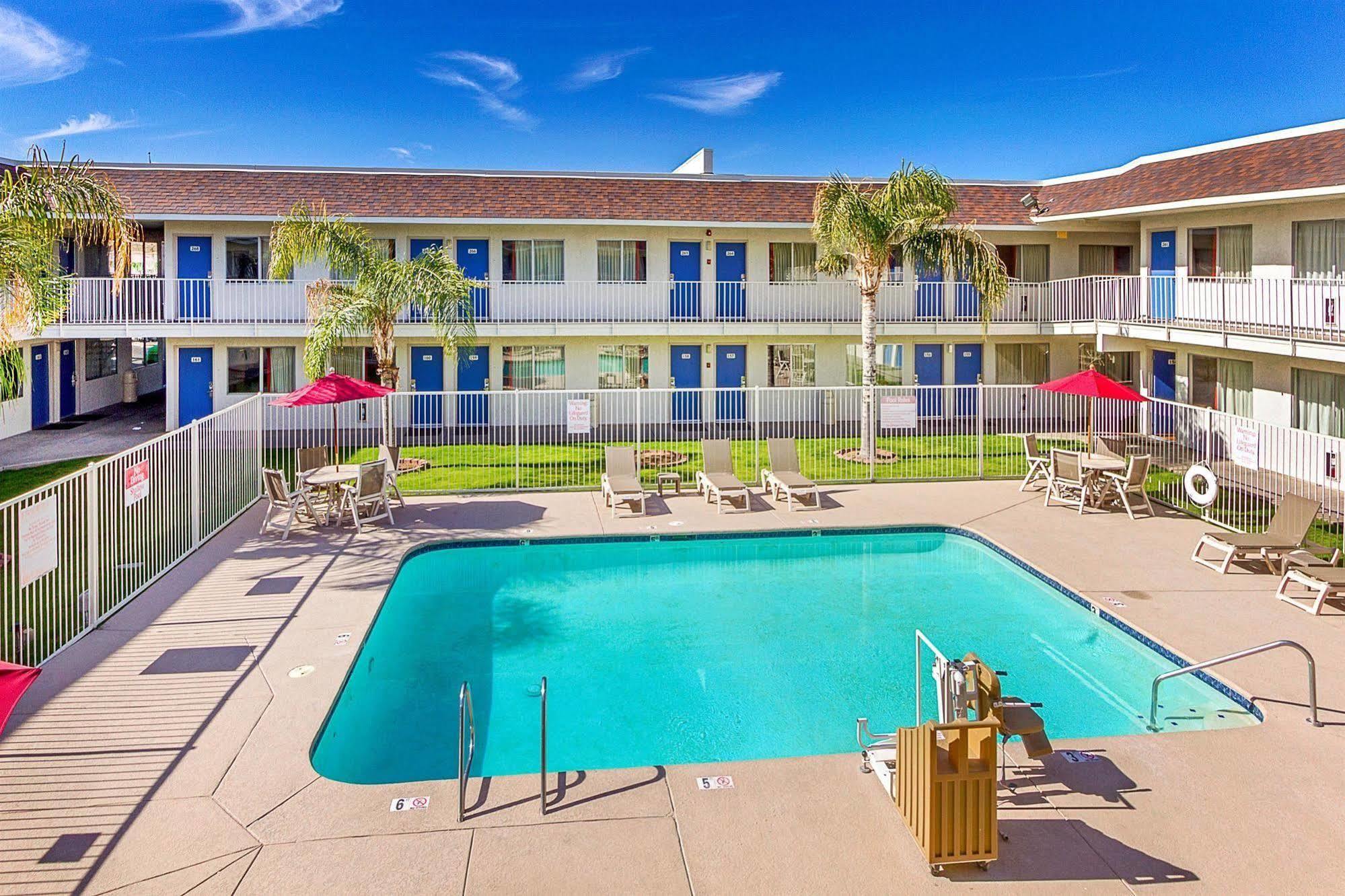 6-phoenix, Az - North Bell Road Hotel