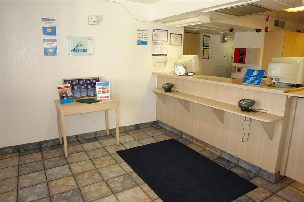 Hotel 6-phoenix, Az - North Bell Road Phoenix