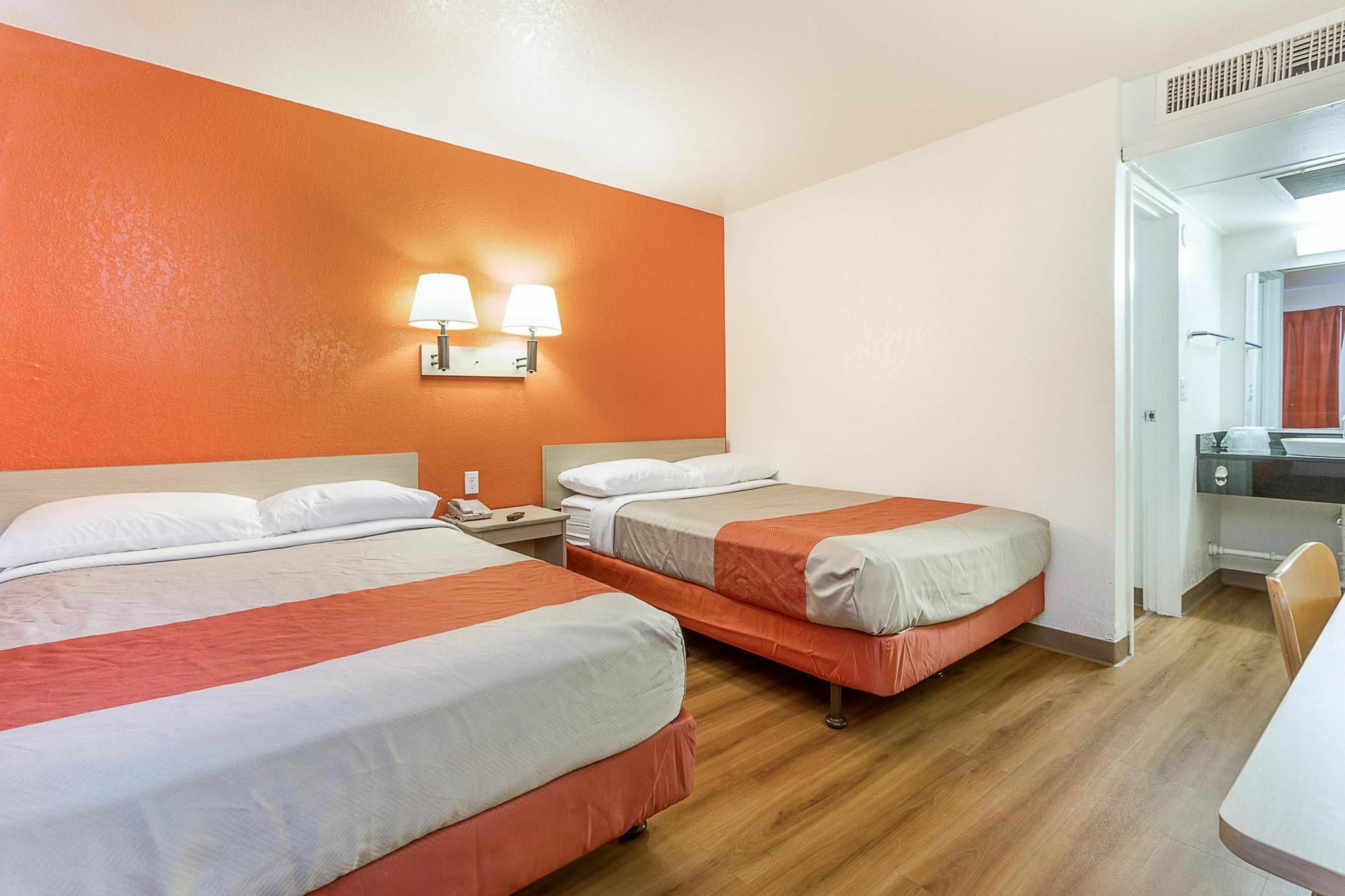Hotel 6-phoenix, Az - North Bell Road Phoenix